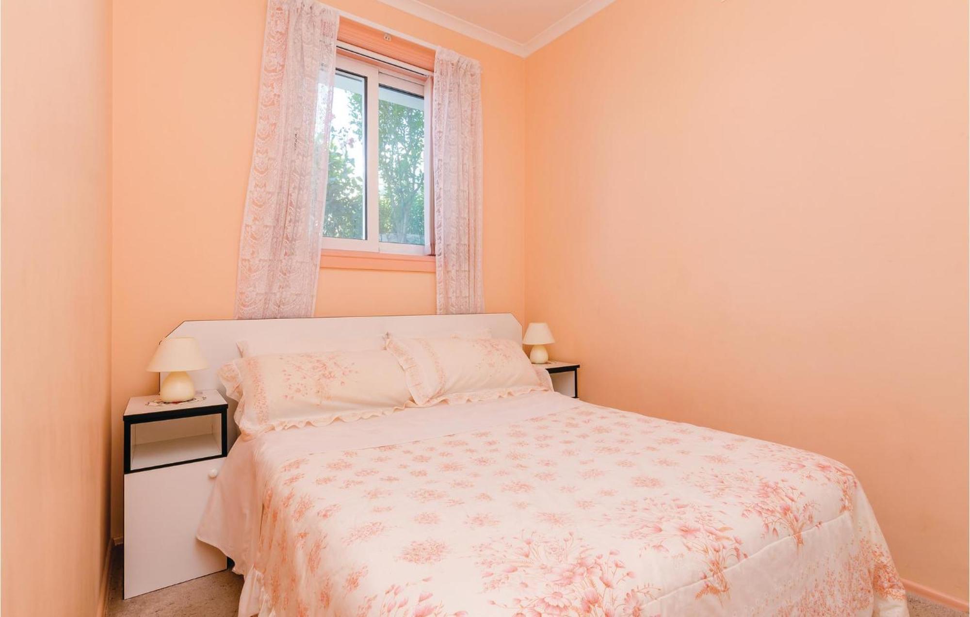 3 Bedroom Beautiful Apartment In אורסאץ מראה חיצוני תמונה